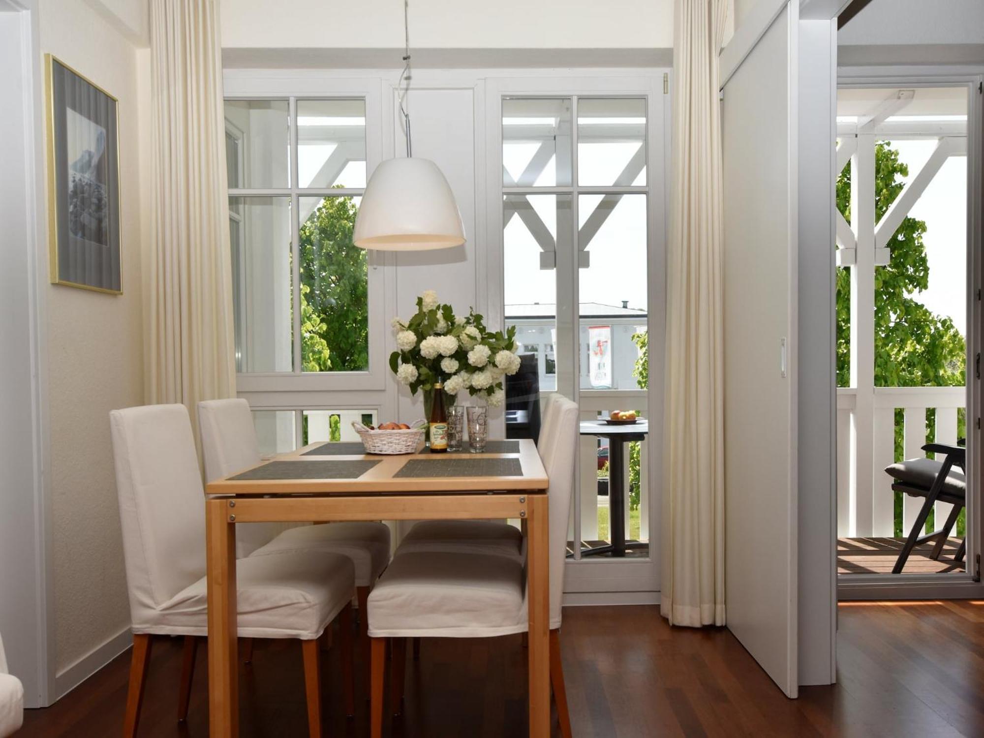 Charming Apartment On Ruegen Island With Balcony Sellin  Exterior photo